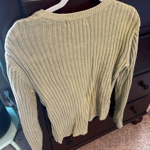 V-Neck Green Sweater - Picture 2 of 3
